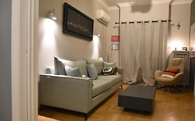 Stylish 1-Bedroom Apartment Central & Cozy!
